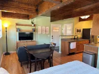 Loft at the Lagoon - Relaxing  forest-inspired space in Downtown Anchorage