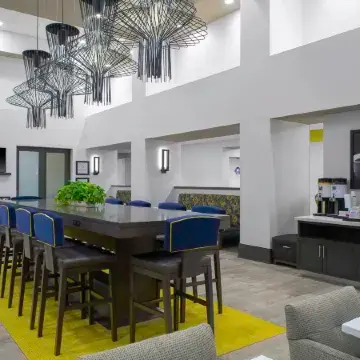 Hampton Inn & Suites Irvine/Orange County Airport