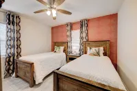 Cozy Villa #1, 3 minutes from Downtown & 10 minutes to the Beach