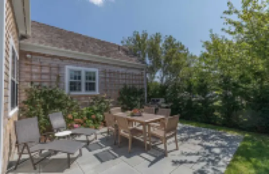 Newly constructed 3 BR house . Walk to town, harbor and restaurants