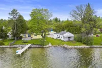 Private Cottage on Crooked Lake
