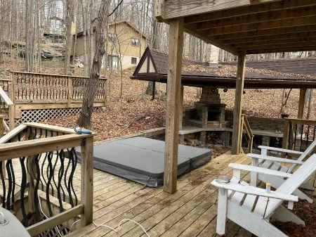 Home in amenity filled Hideout community with hot tub, fire pit, theater room!