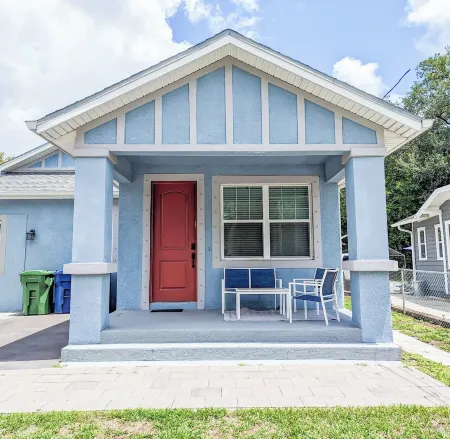 City getaway modern house