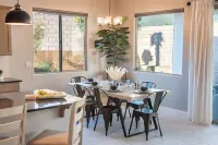 Private Pool, Putting Green, Game Room & Grill – Your Ultimate Getaway!