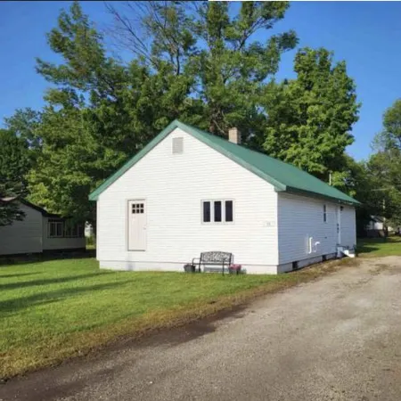Cozy modern home close to Porcupine mountains and on snowmobile trail