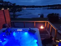 Cozy lakeside home in Three Rivers, great for an outdoorsy bunch!