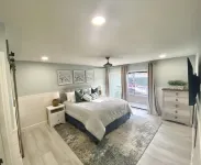 REMODELED 3 BEDROOM 2.5 BA. HOME ACROSS FROM PRIVATE BEACH OR WALK TO DOG BEACH! - WiFi