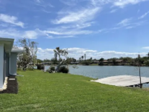 Lakeside Paradise Getaway Near Southwest Florida's Top Beaches! Pool Table 3B\3B Hotels in Iona
