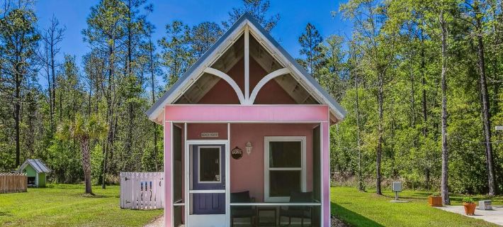 Castaway Tiny Home in Bon Secour near Bon Secour River, 8 miles to sportsplex Hotels in Baldwin County