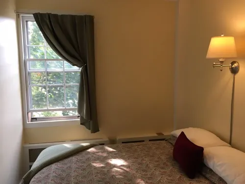 Hilltop Hideaway - Downtown Belfast