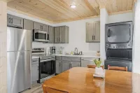 Completely renovated 2 bedroom apartment in quaint Celina
