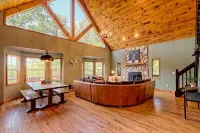 STUNNING Mountain VIEW Lodge for 14!