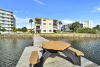 Waterfront condo & boat dock at the Heart of Palm Beach