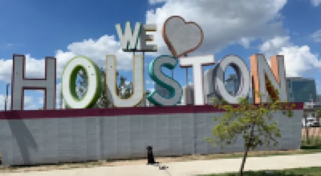 Downtown Adventure- Easy Access for Sports and Entertainment.