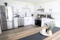 5BR Serene Retreat Near CLE - Dogs Welcome Airport