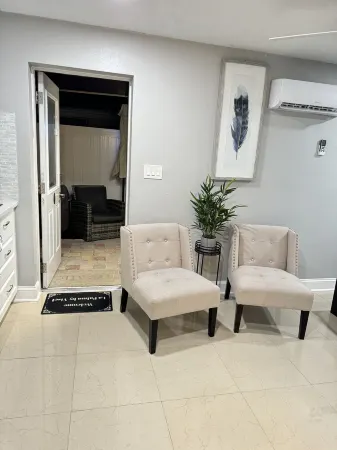 Welcome toCozy La Palma B, is quite and clean pleace