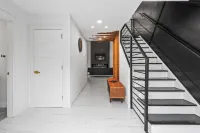 Deluxe 3Bed 3Bath Home - Dresden East Neighborhood Atlanta