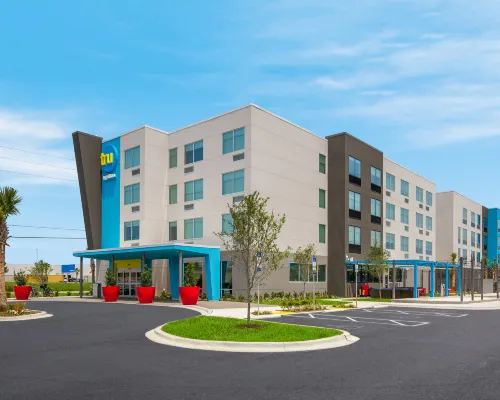 Tru by Hilton Destin Hotels near Emerald Coast Centre