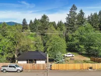 Casa Bruna creekside home in the heart of the Gorge Hotels in Carson