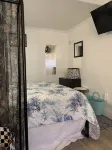 Central Location -- Short walk to Beach/Boardwalk w/ parking and heated pool!