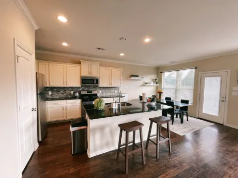 Spacious, New build 4 bedroom house in Conroe