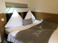 Comfort vacation apartment with south-facing balcony and unique view of the mudflats