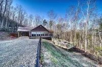 Eagles Soaring- Stunning Mountain Veiw-Hottub-Kamado Joe Grill