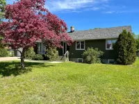 A 2000 sq ft Family Home W/ 2 King Bed + Game Room - A home away from home in a flourishing & inviti