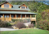 Rustic Mountain Retreat ~ Mountain View ~ Hot Tub + Game Room