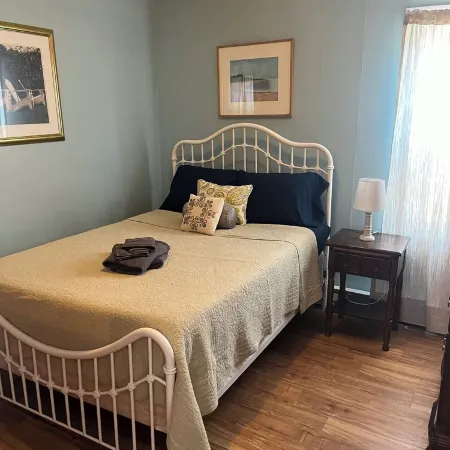 New to VRBO! Charming 2 bedroom cottage just steps from the beach!