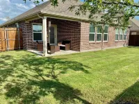 Luxury Modern Residential Home - 3 bed, 2 bath