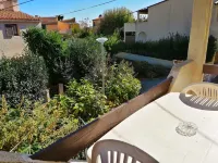 Beach<50m.Equipped Balcony.Parking.Car and Bicycle Options. Wifi.  Numerous Activities  호텔