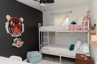 Cozy Eclectic Family-Friendly Home in Jeffersonville, Near Louisville Kentucky