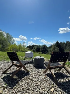 Casita: Near Wineries & Keuka Lake: 100"