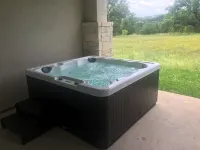 Spacious 4-bedroom house in charming Horseshoe Bay with AC, WiFi