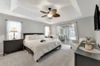 Luxurious Heated Saltwater Pool Home