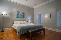 Historic Front St Loft w/Sauna! Best location in Heart of Downtown Wilmington