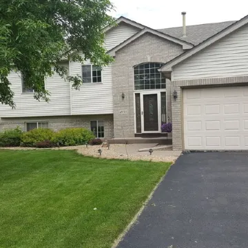 Location: By Target Center, US Bank Stadium, Target Field & Blaine Sports Ctr!