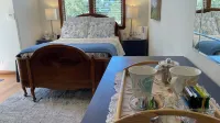 Beach Hideaway close to San Francisco and the Airport Hotels near Manor Beach