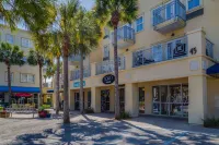 steps to deeded beach and 3 pools-beach gear-shopping/dining steps away