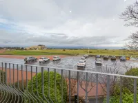 1 Links Crescent 5 Star Selfcatering House Overlooking Old Course in St Andrews