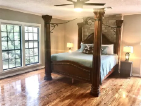 Quiet Farmhouse surrounded by 50 acres