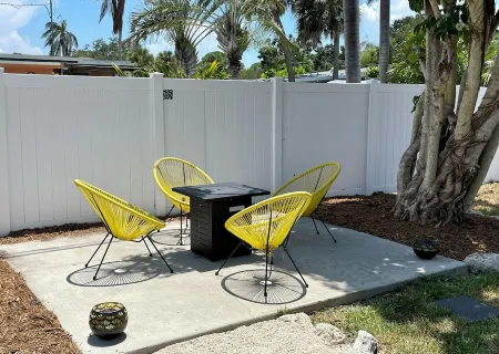 Midcentury Waterfront Neighborhood Oasis: Beaches and Sarasota Charm