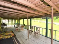 The Cave Run Lake Cabin Hotels in Menifee County