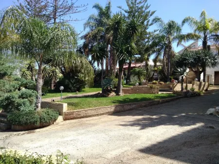 Depandance Venera in Marsala with free wifi and air condition Отели в г. Марсала