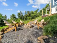 🔥 Hottub + 🐕 friendly + 🏔️ view + Skyline Dr + Wineries Hotels in Happy Creek