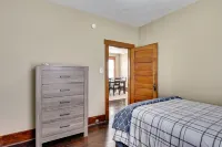 Cheerful 4-Bedroom home in Midtown Omaha