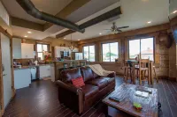 In the Heart of Downtown Historic Hot Springs - Apartments