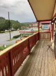 Couples Retreat! Cozy apartment in downtown Helen, GA.