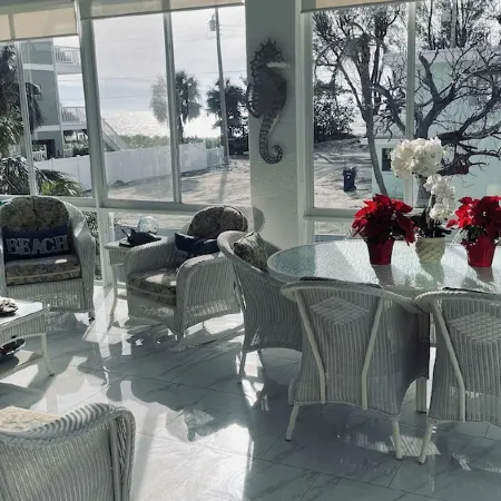 Private Executive Home/Resort Tropical Plant/Luxury/BeachView/ Pool/Spa.Elevator
